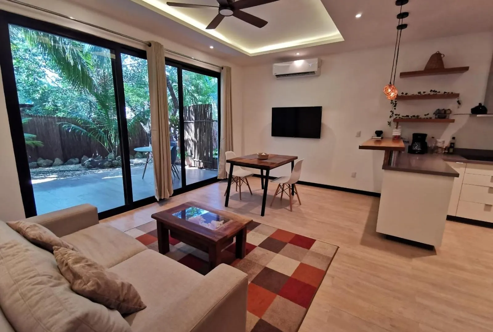 Cocomobay, Apartment Fully Furnished In 툴룸