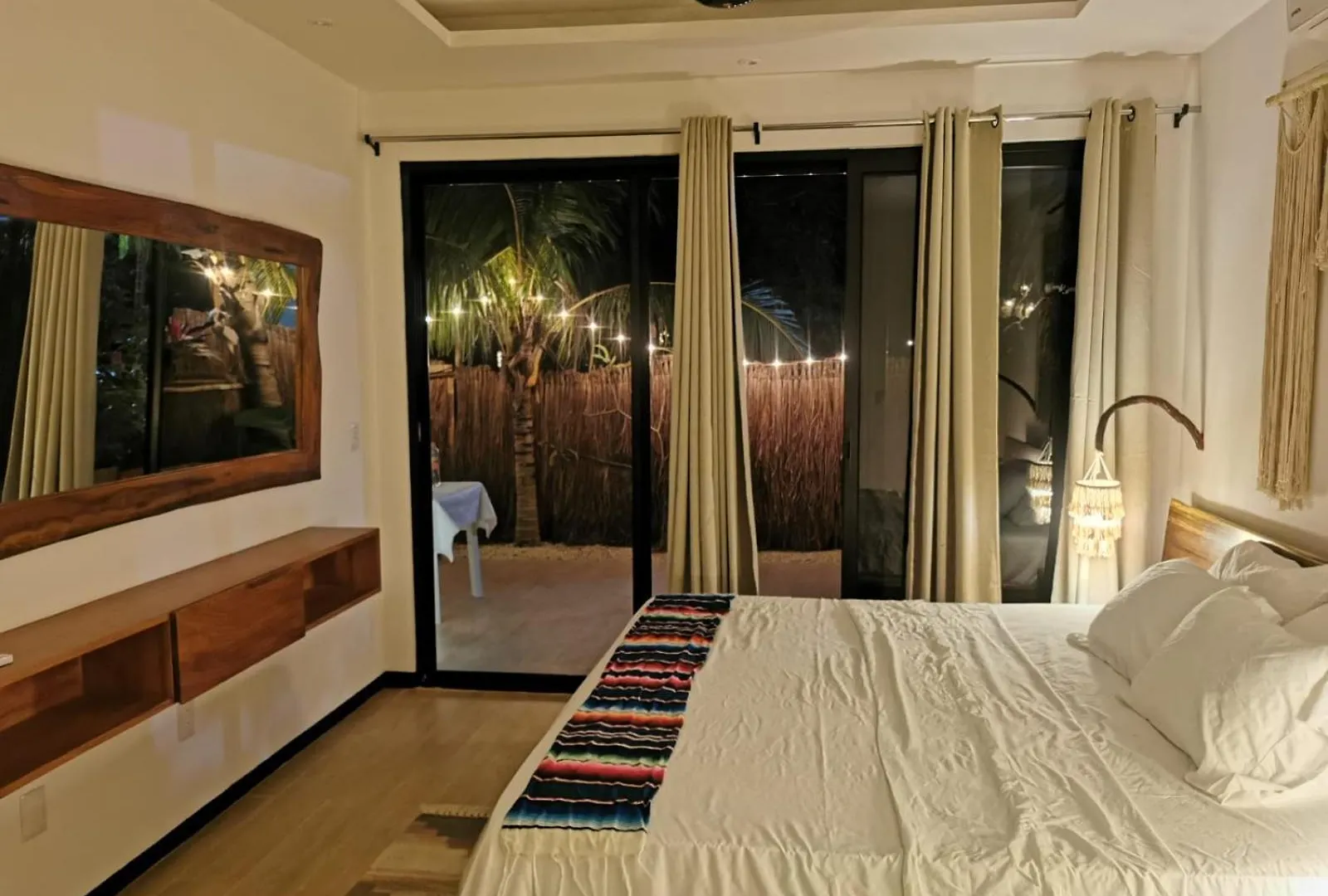 Cocomobay, Apartment Fully Furnished In 툴룸 0*,